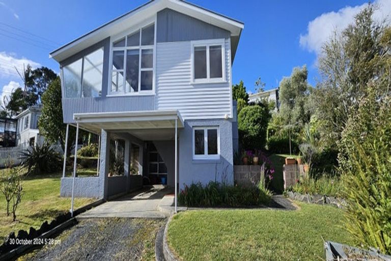 Photo of property in 42 Memorial Drive, Parahaki, Whangarei, 0112