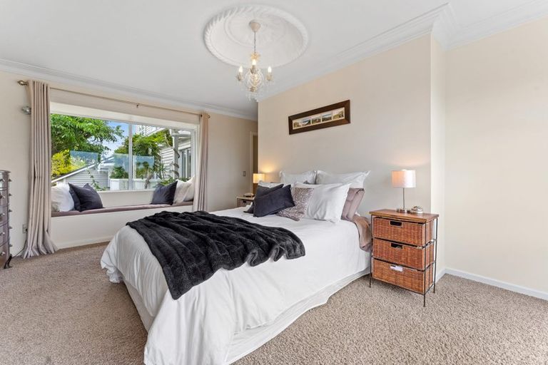 Photo of property in 31 Hythe Terrace, Mairangi Bay, Auckland, 0630