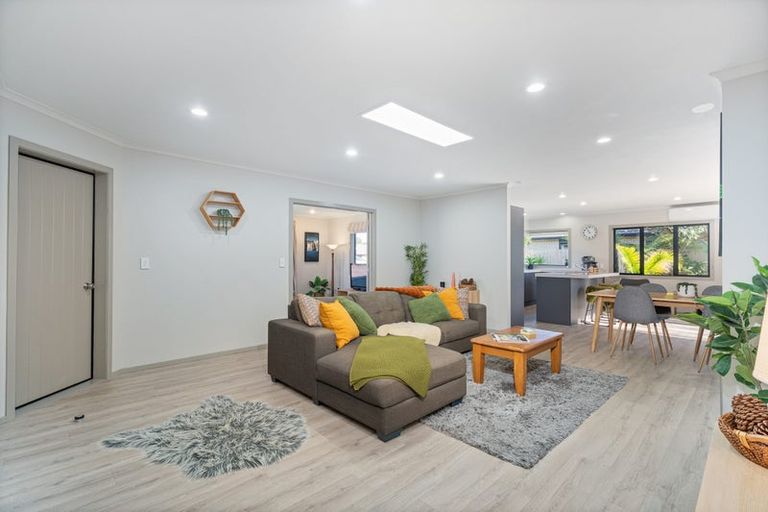 Photo of property in 13 Cobham Lane, Whitianga, 3510