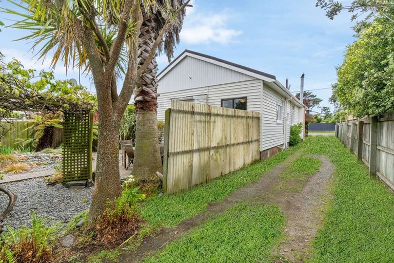 Photo of property in 48 Pine Avenue, New Brighton, Christchurch, 8061