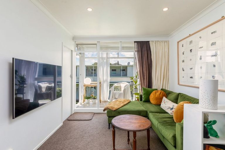 Photo of property in Balmoral Court, 2/130a Balmoral Road, Mount Eden, Auckland, 1024