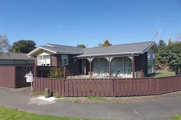 Photo of property in 10 Katene Street, West End, Palmerston North, 4412