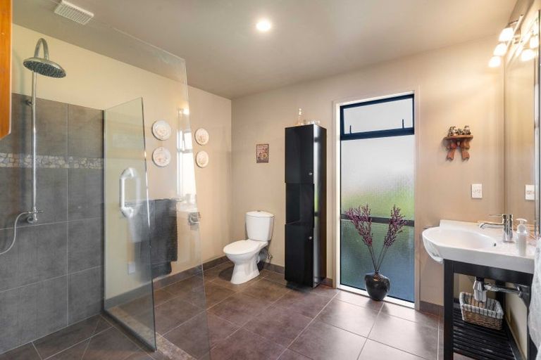 Photo of property in 10 Willow Grove, Tairua, 3508