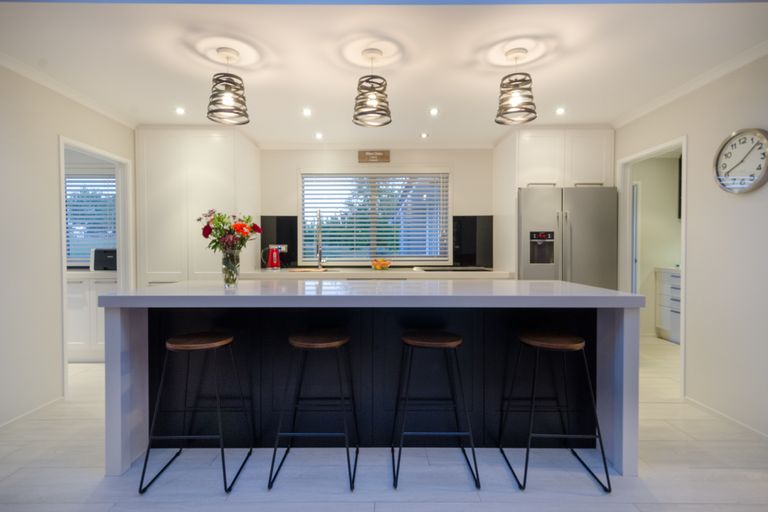 Photo of property in 55 Riverhead Road, Kumeu, 0810