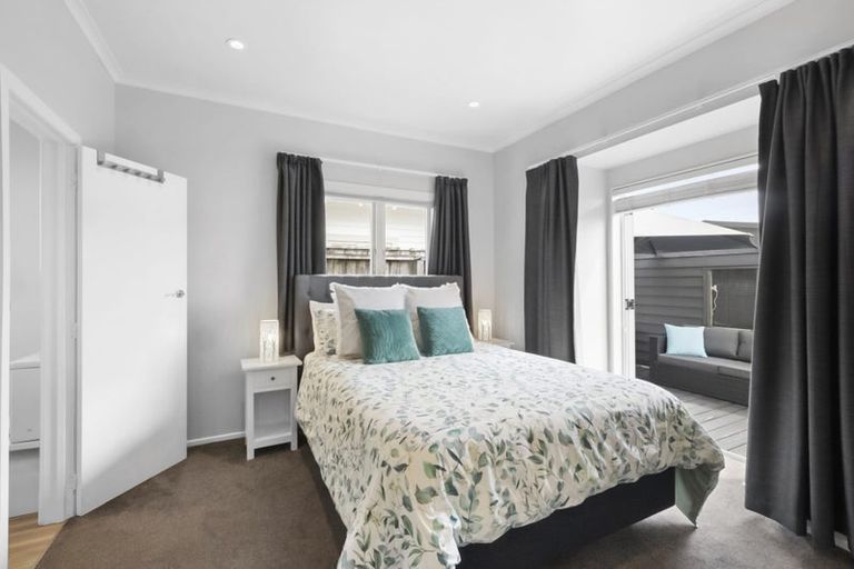 Photo of property in 166 Lemon Street, Strandon, New Plymouth, 4312