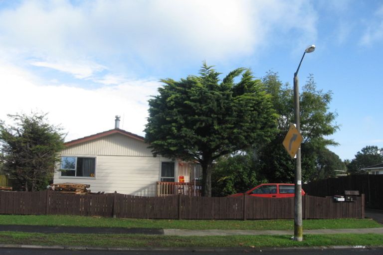 Photo of property in 57 Archmillen Avenue, Pakuranga Heights, Auckland, 2010