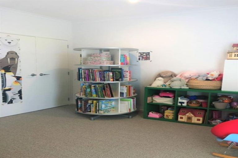 Photo of property in 11 Wallace Road, Hobsonville, Auckland, 0616