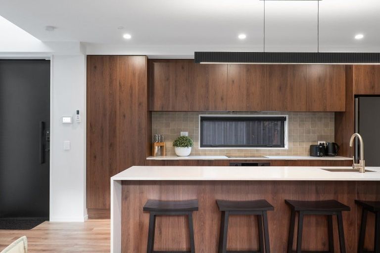 Photo of property in 49b Browns Road, St Albans, Christchurch, 8014