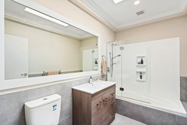 Photo of property in 34 Waimakariri Drive, Te Awa, Napier, 4110