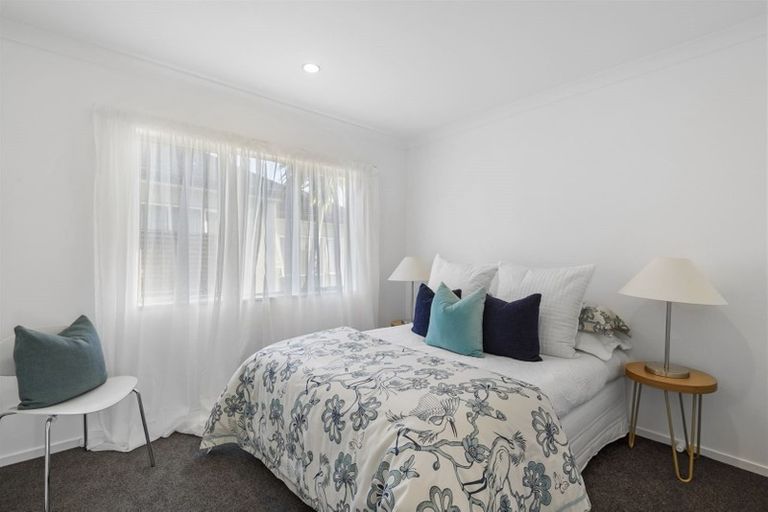 Photo of property in 9 Kittiwake Drive, Schnapper Rock, Auckland, 0632