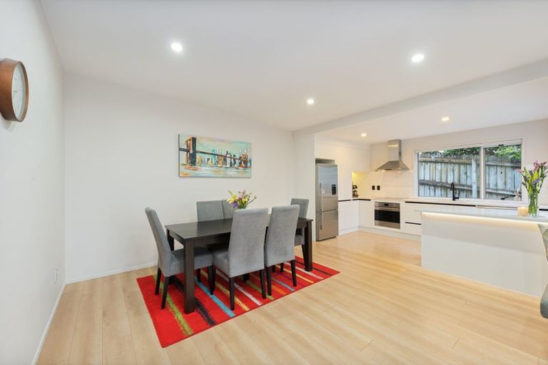 Photo of property in 9 Cityview Place, Massey, Auckland, 0614