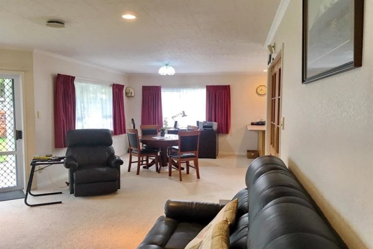 Photo of property in 29 Mills Street, Eltham, 4322