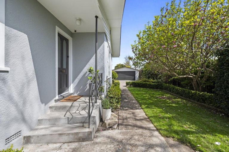 Photo of property in 42 Park Road, West End, Palmerston North, 4412