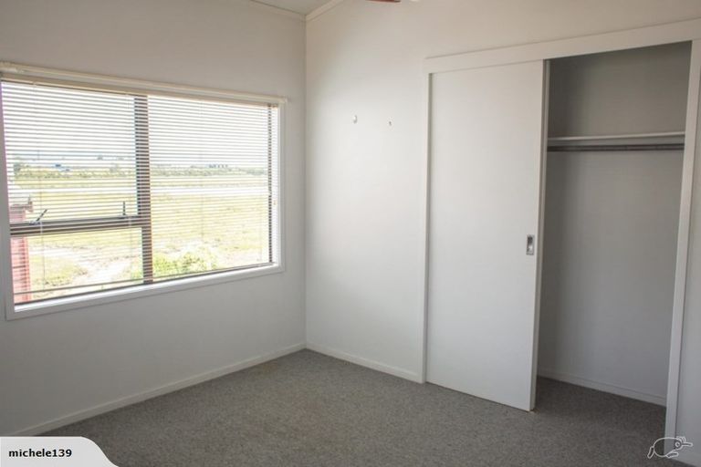 Photo of property in 2/40 Saxon Street, Waterview, Auckland, 1026