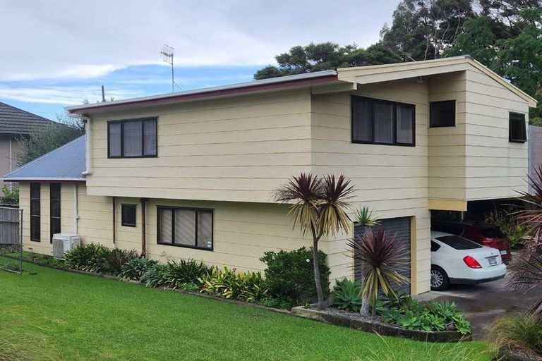 Photo of property in 2/86 Lake Road, Northcote, Auckland, 0627