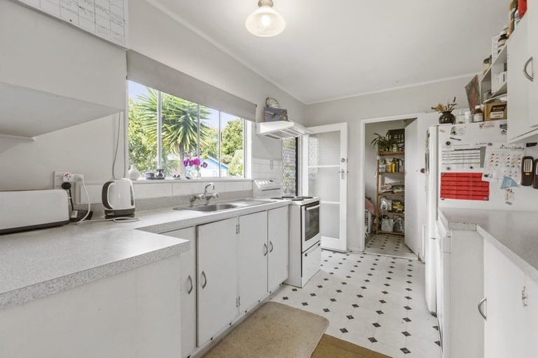 Photo of property in 9 Pinedale Place, Henderson, Auckland, 0610