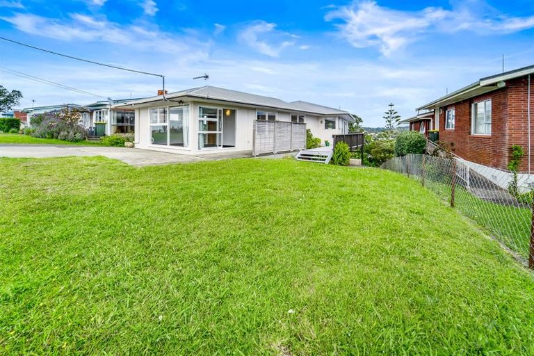 Photo of property in 56 Stanmore Bay Road, Stanmore Bay, Whangaparaoa, 0932