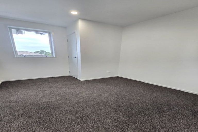 Photo of property in 16 Reiman Street, New Lynn, Auckland, 0600