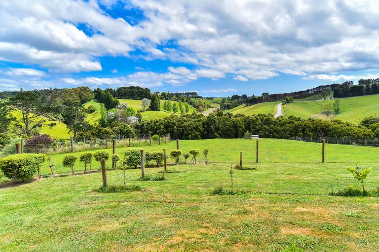 Photo of property in 480 Creightons Road, Clevedon, Papakura, 2582