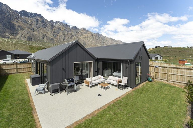 Photo of property in 38 Muster Road, Jacks Point, 9371