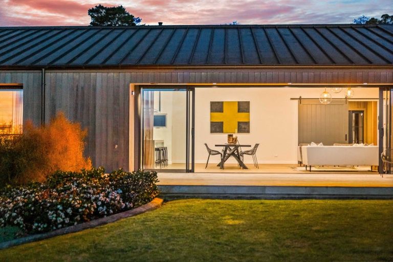 Photo of property in 15 Myra Evelyn Grove, Dairy Flat, Albany, 0792