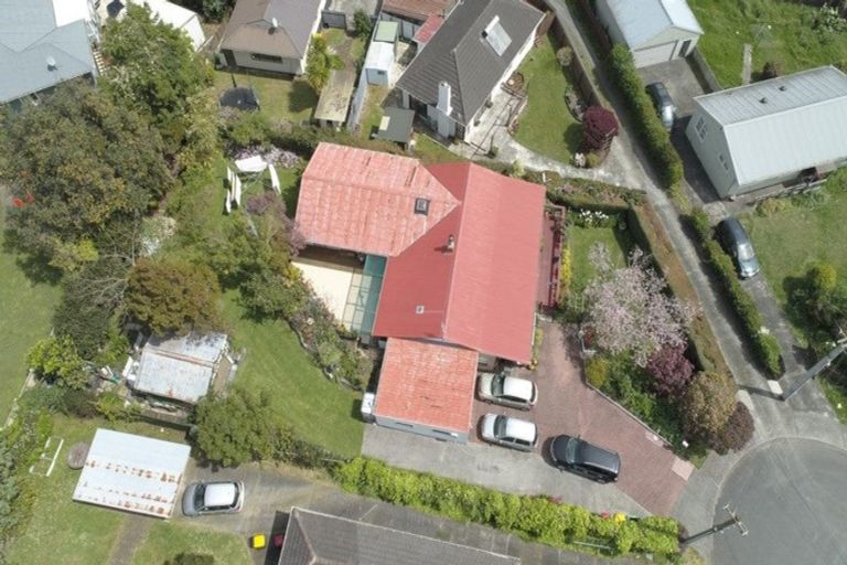 Photo of property in 10 Albertson Place, Manurewa, Auckland, 2102