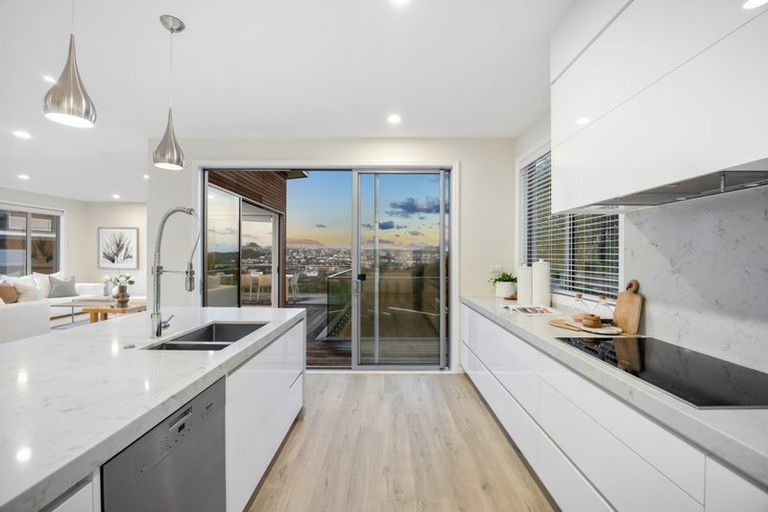 Photo of property in 7 Bounty Road, Long Bay, Auckland, 0630