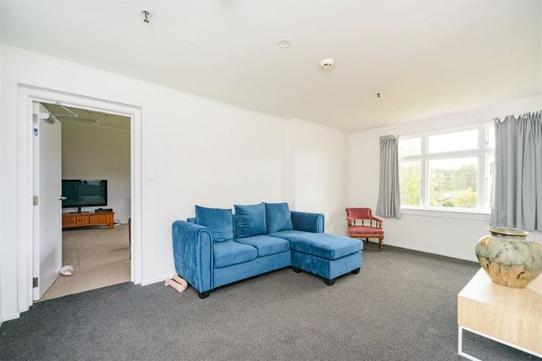 Photo of property in 21 Ongo Road, Hunterville, 4730