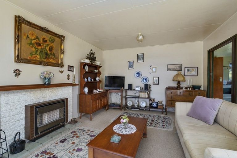 Photo of property in 7 Otira Place, Awapuni, Palmerston North, 4412