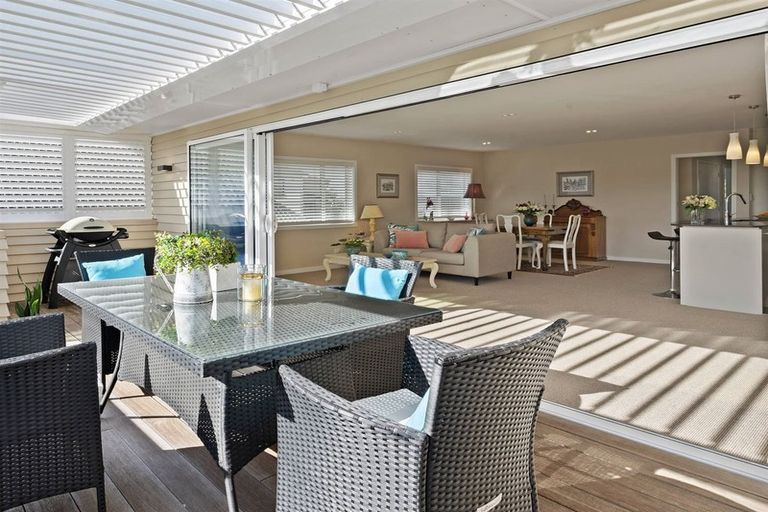 Photo of property in 1/5 Gulf Crest, Bucklands Beach, Auckland, 2012