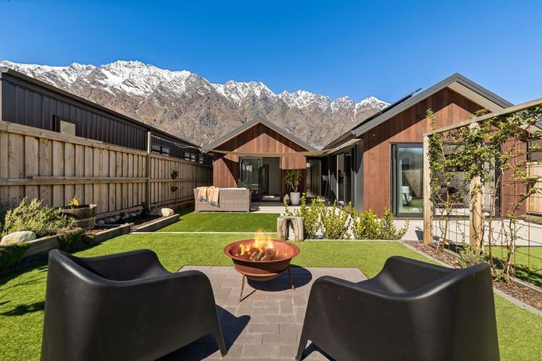 Photo of property in 78 Howden Drive, Jacks Point, 9371