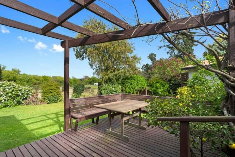 Photo of property in 12 Kowai Place, Amberley, 7410