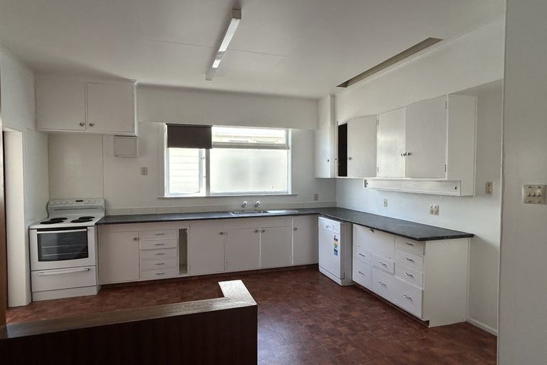 Photo of property in 126 Coutts Street, Kilbirnie, Wellington, 6022