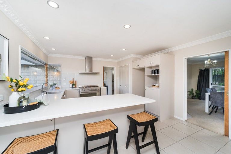 Photo of property in 126 John F Kennedy Drive, Milson, Palmerston North, 4414