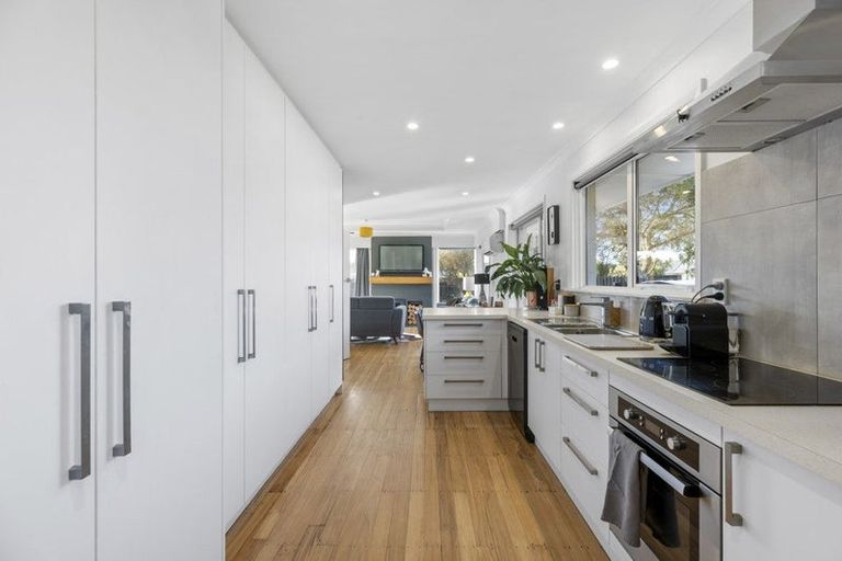 Photo of property in 16 Malta Crescent, South New Brighton, Christchurch, 8062