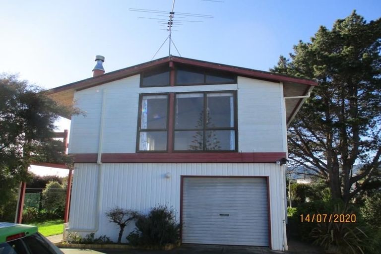 Photo of property in 21 Weggery Drive, Waikanae Beach, Waikanae, 5036