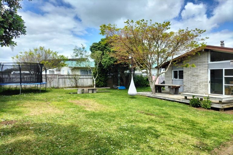 Photo of property in 2 Edge Street, Onerahi, Whangarei, 0110