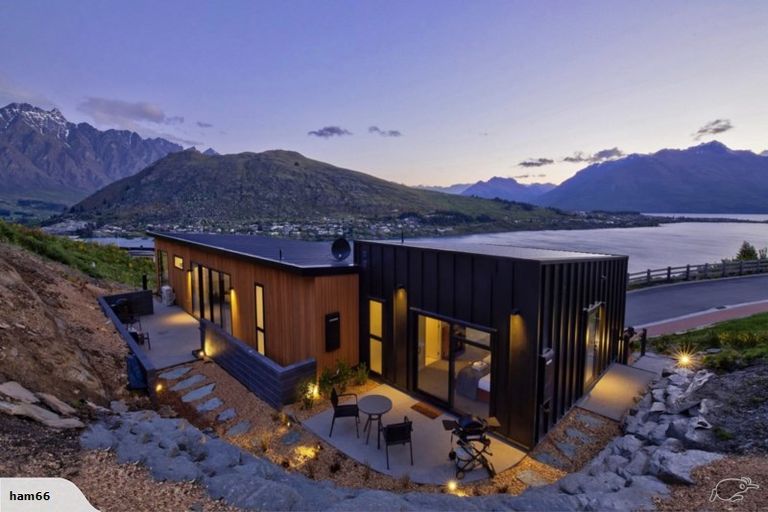 Photo of property in 61 Middleton Road, Queenstown Hill, Queenstown, 9300