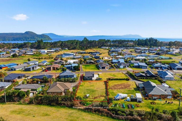 Photo of property in 127 Parekaawa Drive, Motuoapa, 3382
