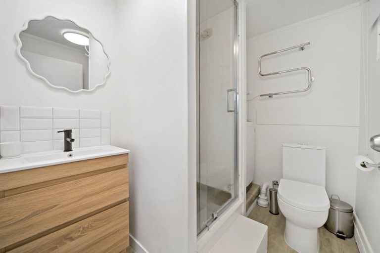 Photo of property in 24 Tawa Road, Onehunga, Auckland, 1061