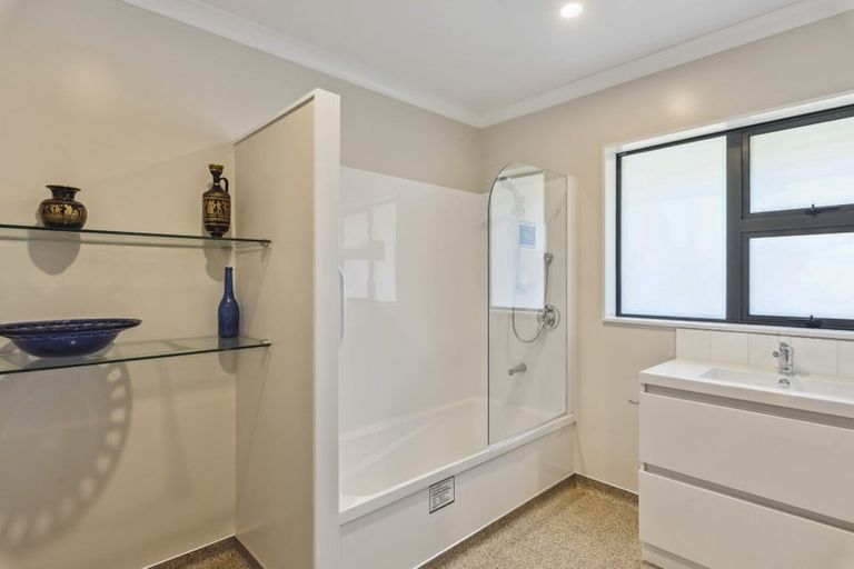 Photo of property in 8 Jacks Bush Road, Waikanae, 5391