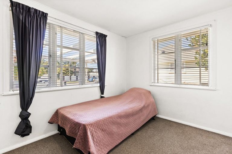 Photo of property in 27 Ward Crescent, Marewa, Napier, 4110