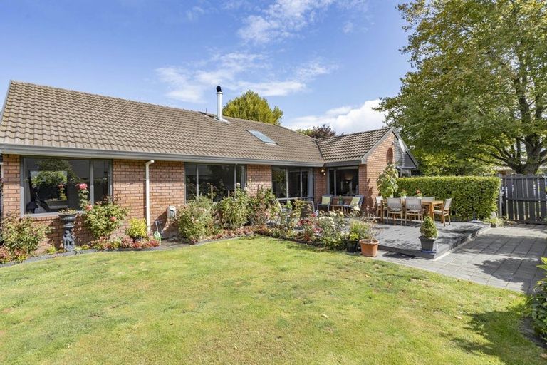 Photo of property in 17 Windsor Court, Rangiora, 7400