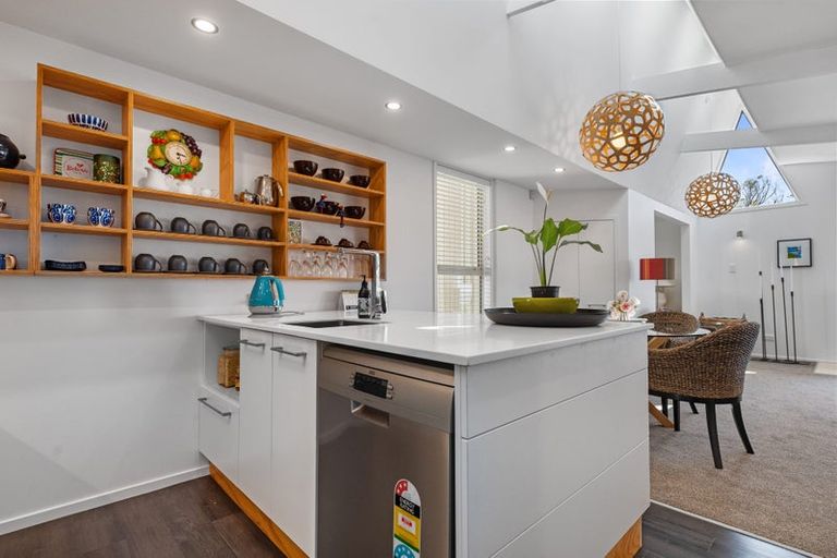 Photo of property in 205 Mount Pleasant Road, Mount Pleasant, Christchurch, 8081