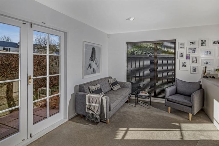 Photo of property in 100a Fendalton Road, Fendalton, Christchurch, 8014