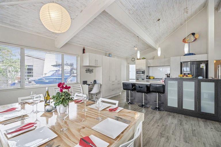 Photo of property in 19 Carina Way, Whitianga, 3510