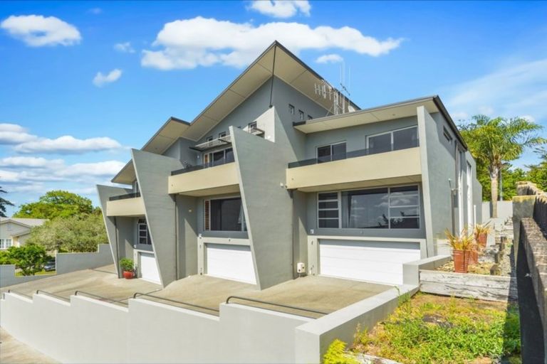 Photo of property in 21c Ruakiwi Road, Hamilton Lake, Hamilton, 3204