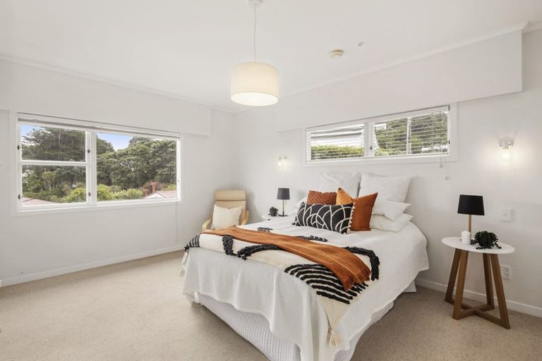 Photo of property in 36 Tio Tio Road, Miramar, Wellington, 6022