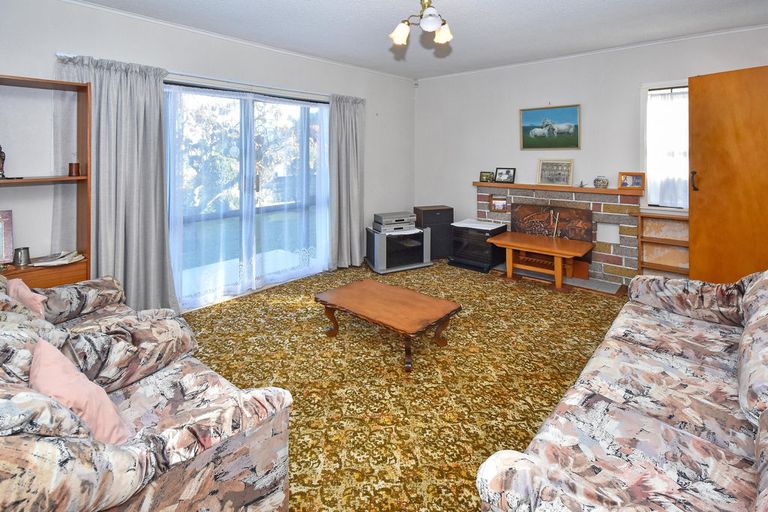 Photo of property in 10 Edinburgh Avenue, Rosehill, Papakura, 2113