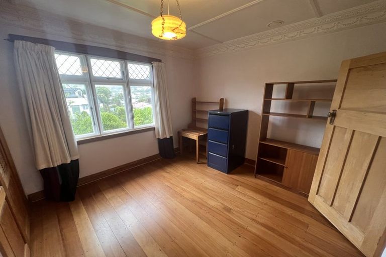 Photo of property in 5 Wavell Street, Karori, Wellington, 6012